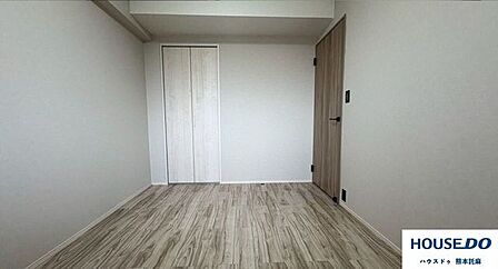 木目調の床・建具がお部屋を柔らかい雰囲気にしてくれます♪
