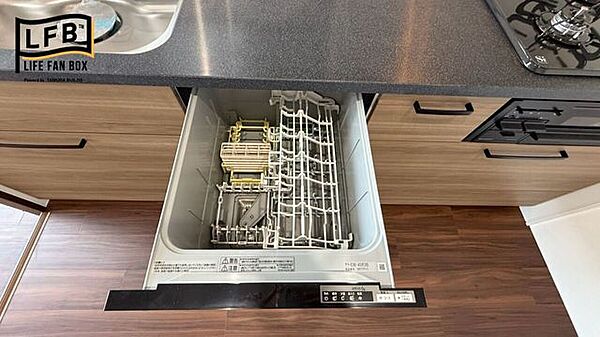 食器洗浄乾燥機付きで、家事もよりスムーズに♪