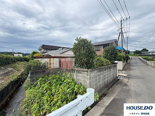 前面道路は約5mございます♪