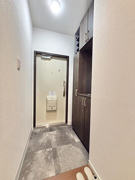 玄関を拡大表示