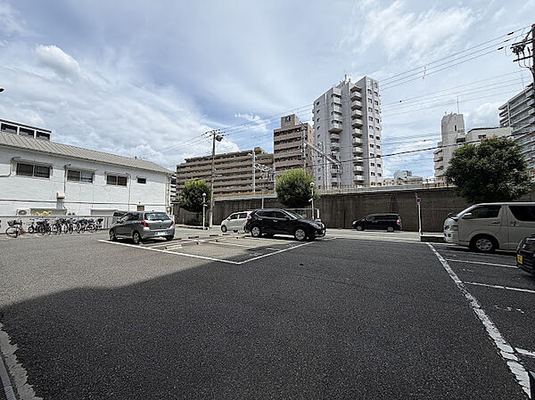 平面駐車場