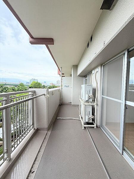 東向きバルコニー