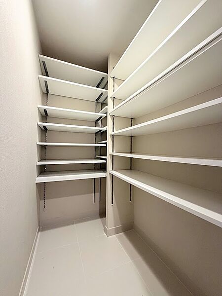 大容量のシューズインクローゼットです。