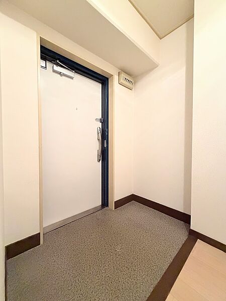 お好きなシューズボックスを設置できるスペースがあります。