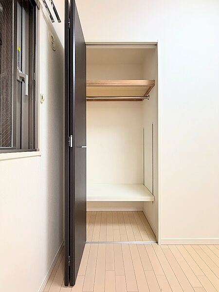 約6.6帖洋室の収納