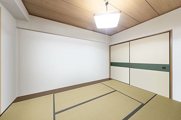 この画像は家具消し加工しています。