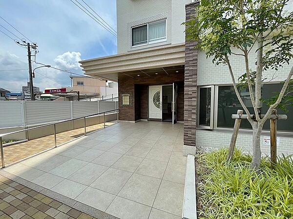 エントランスを拡大表示