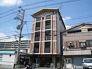 住道駅より徒歩15分 築30年 5階建の賃貸物件