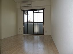 メープル西観音 3階1Kのリビング/ダイニング