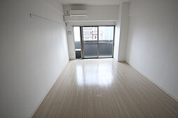 リラックス三篠町ビル 6階1Kのリビング/ダイニング