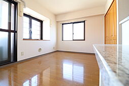 家納喜本川館 11階ワンルームのリビング/ダイニング