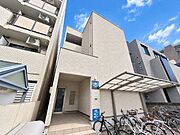  2階 築8年1ヶ月の賃貸物件