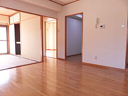 イトービル3 3階3LDKのリビング/ダイニング