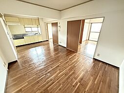 コーポハピネス 4階2LDKのリビング/ダイニング