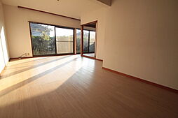 井口台網岡貸家 4LDKのリビング/ダイニング