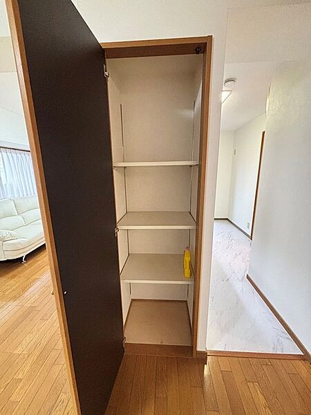 リビング収納、生活用品のストックにおすすめ！