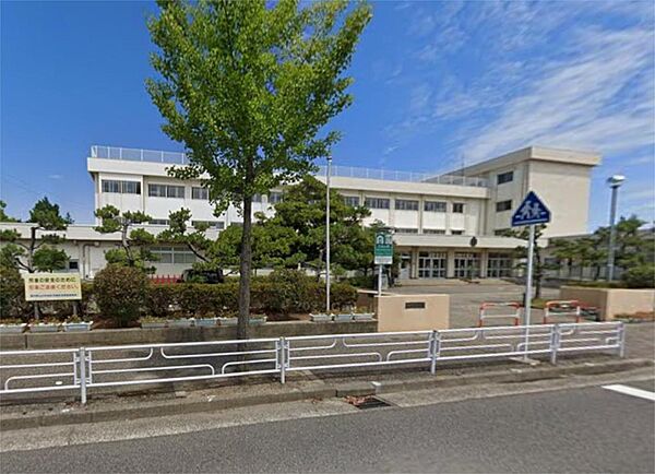 新潟市立中野山小学校（951m）