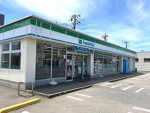 ファミリーマート 新潟小針南店（329m）