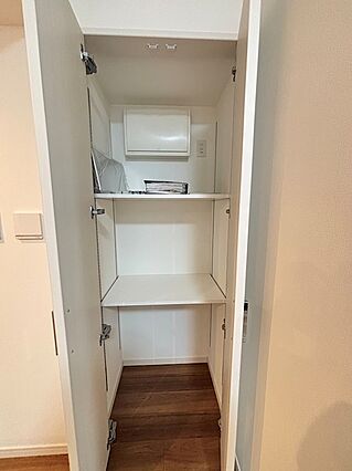リビングにも物...
