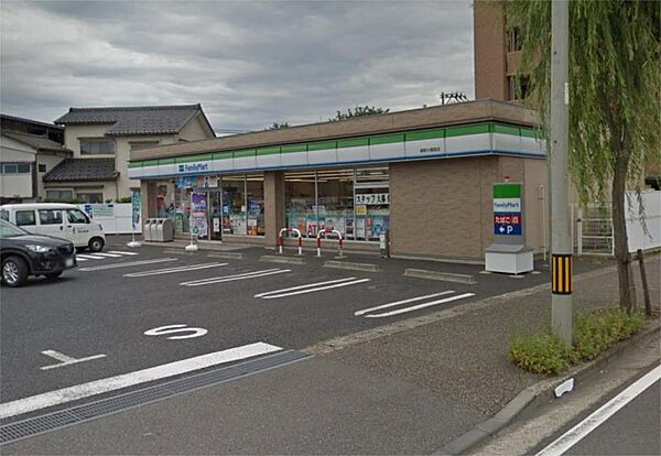 ファミリーマート 柳都大橋南店（1082m）