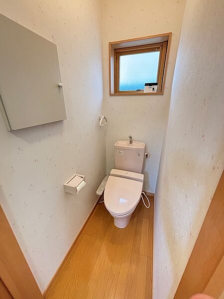 トイレは1階、2階にそれぞれあり。