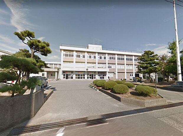 新潟市立山の下中学校（719m）