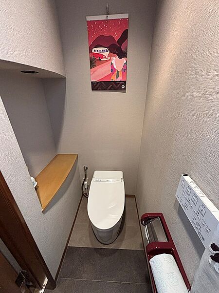 お手入れのしやすいタンクレスタイプ。