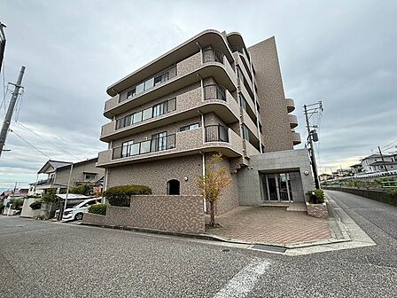 青山駅徒歩3分の好立地!新潟駅まで乗り換えなしで通勤・通学可能です。