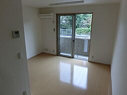 イースト・コート 201 2階1LDKのリビング/ダイニング