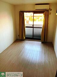 ベルドゥムール草加金明 202 2階ワンルームのリビング/ダイニング