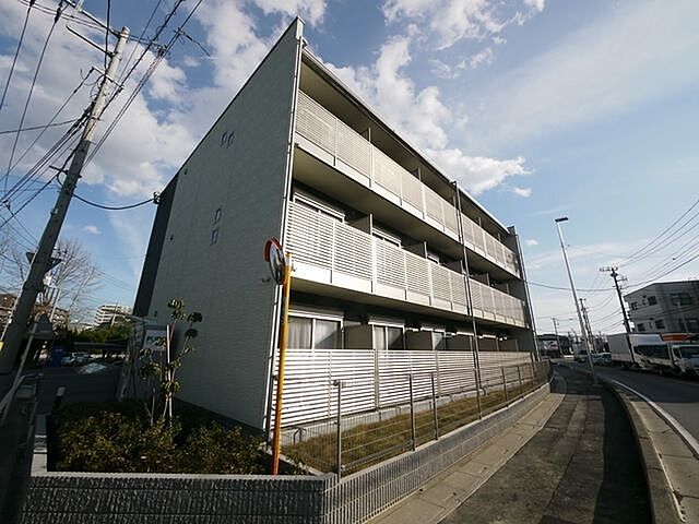 8 / 32