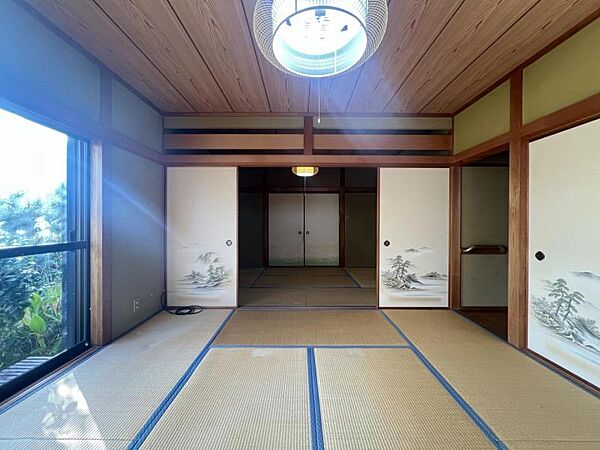 和室と続き間の開放感溢れる設計です♪