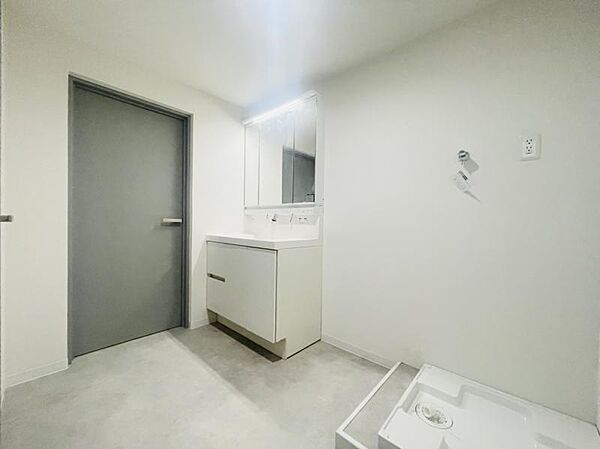 【LDK】リフォームプラン例。表示価格は工事費用685万円を含みます。※イメージパースです。