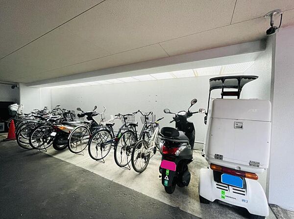 雨風凌げる屋根付き駐輪場♪