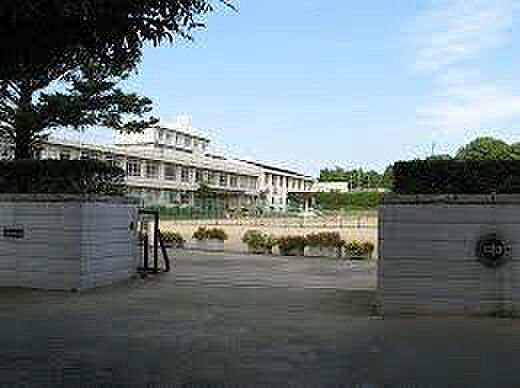 琴陵中学校