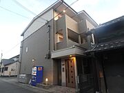 飾磨駅より徒歩19分 築10年8ヶ月 2階建の賃貸物件