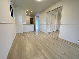 アル・グレース 105 1階1LDKのリビング/ダイニング