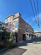 湊駅より徒歩10分 築50年11ヶ月 3階建の賃貸物件