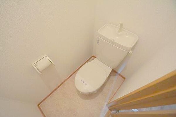 画像18:清潔感のあるトイレは、誰もがリラックスできる空間です。 