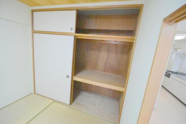 画像8:しっかり収納スペースも確保。使いやすいお部屋です。 