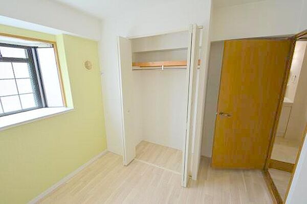 画像18:しっかり収納スペースも確保。使いやすいお部屋です。 