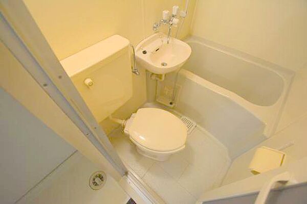 画像18:清潔感のあるトイレは、誰もがリラックスできる空間です。 