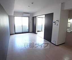 京都市営烏丸線 国際会館駅 徒歩12分の賃貸マンション 1階2LDKのリビング/ダイニング