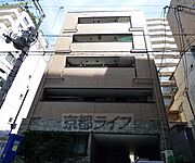 アベニューサイド五条 3階 築18年8ヶ月の賃貸物件