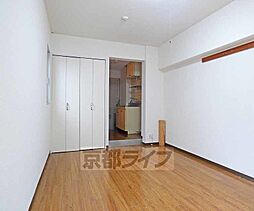 京阪本線 神宮丸太町駅 徒歩7分の賃貸マンション 2階1Kのリビング/ダイニング