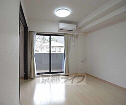 京阪本線 神宮丸太町駅 徒歩22分の賃貸マンション 3階2LDKのリビング/ダイニング