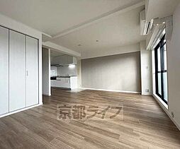 近鉄京都線 上鳥羽口駅 徒歩10分の賃貸マンション 6階2LDKのリビング/ダイニング