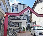 二条駅より徒歩12分 築33年 3階建の賃貸物件