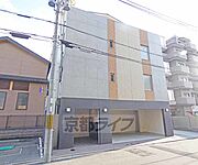 西京極駅より徒歩13分 3階 築6年の賃貸物件