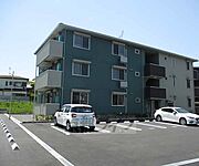 六地蔵駅より徒歩8分 3階 築3年5ヶ月の賃貸物件